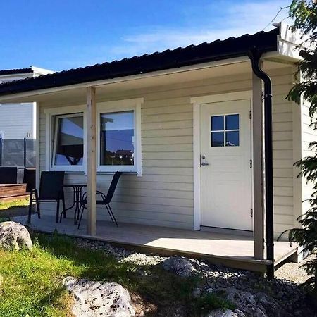 Feriehus Med Sjoutsikt Satra Exterior foto